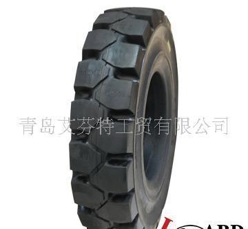 大型載重實心輪胎12.00-20 橡塑制品的可靠選擇